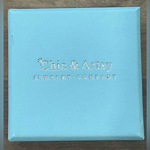 Chic & Artsy Sterling Silver Dainty Hug Hoop CZ Earrings *New* OS - Picture 2 of 6